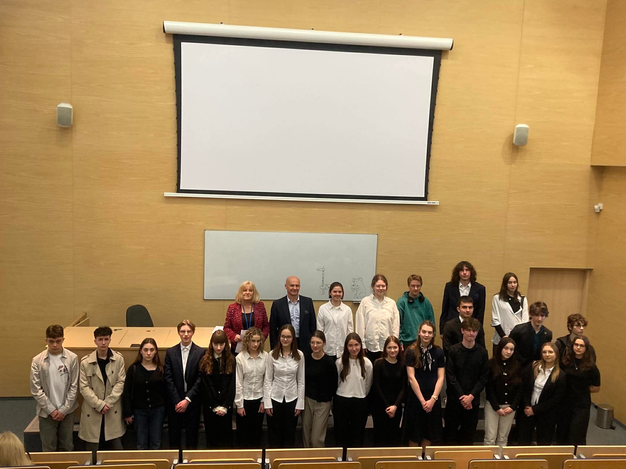 Zdjęcie finalistów konkursu brainbee 2026